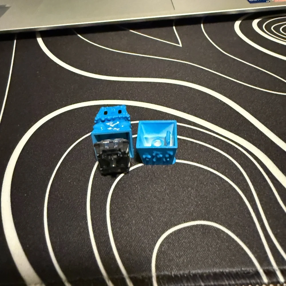 Unboxed Tap Cap Blue Slime Guy 2nd Drop Lacy x Clix